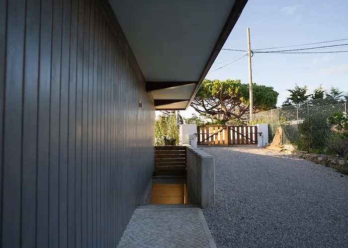 Casa Aalto - Architectural Cliffside Ocean Retreat Tatil Evi