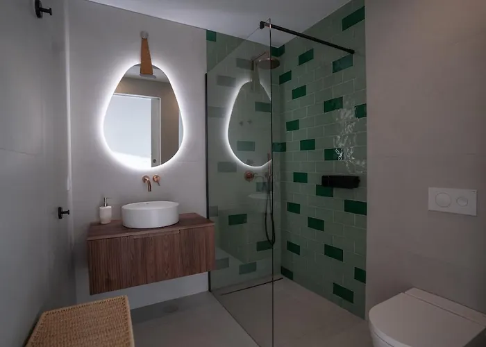 Casa Aalto - Architectural Cliffside Ocean Retreat Tatil Evi Colares